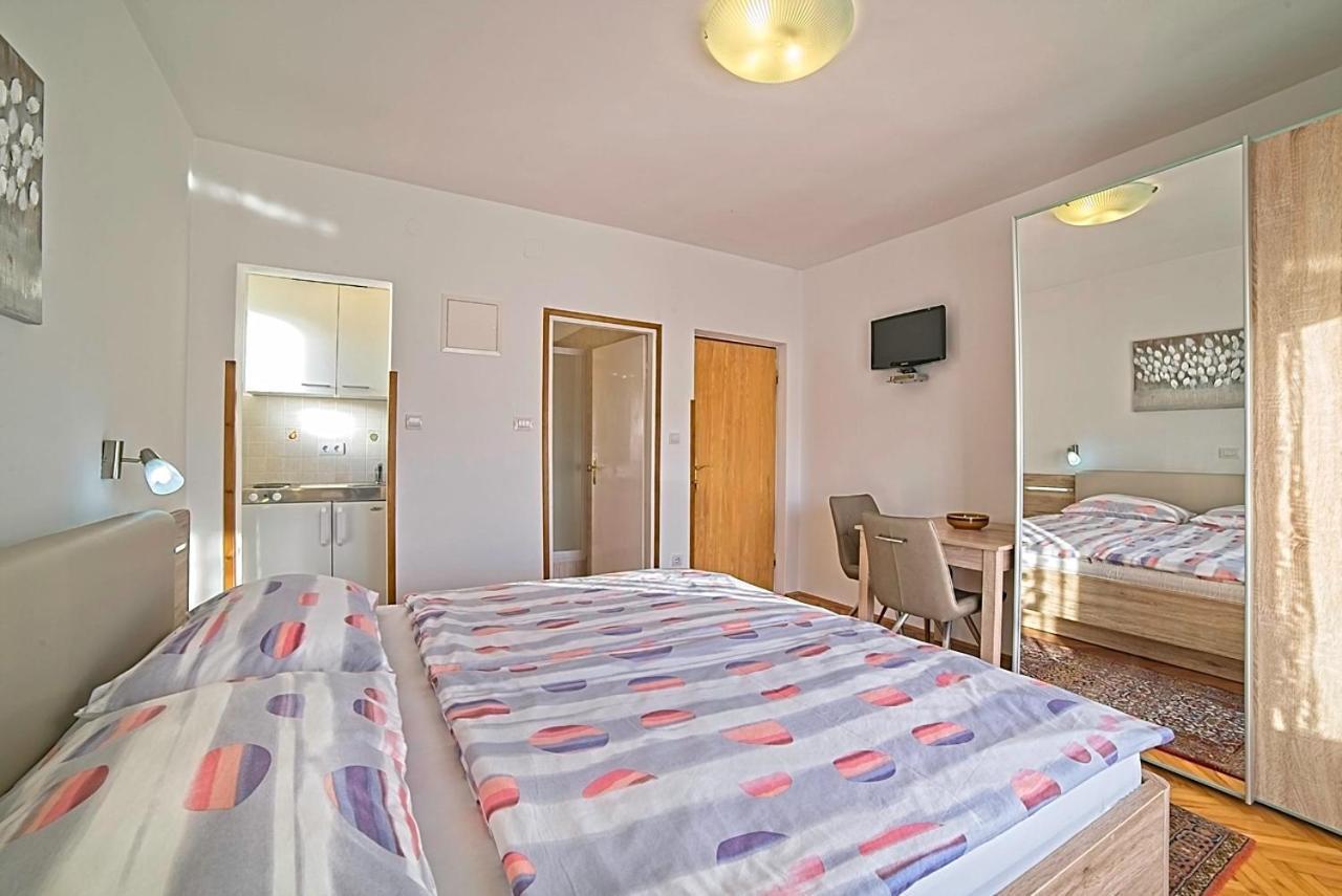 Studio Apartments Peric Rab Kampor Εξωτερικό φωτογραφία