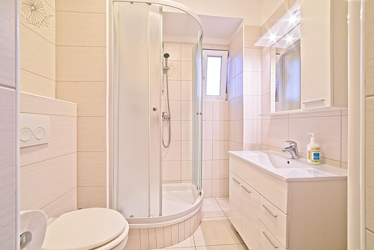Studio Apartments Peric Rab Kampor Εξωτερικό φωτογραφία